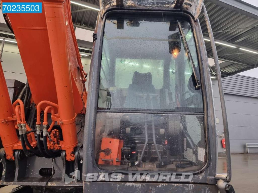 Hitachi ZX225 USLC-3 COMES WITH NEW BUCKET Foto 10