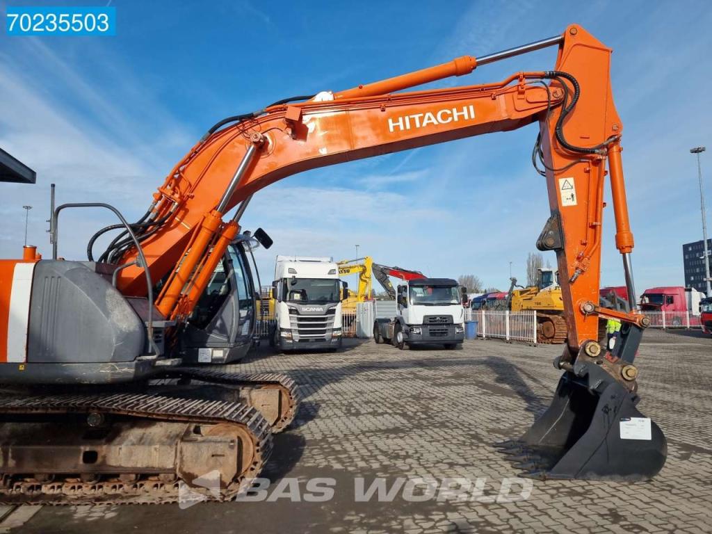 Hitachi ZX225 USLC-3 COMES WITH NEW BUCKET Foto 23