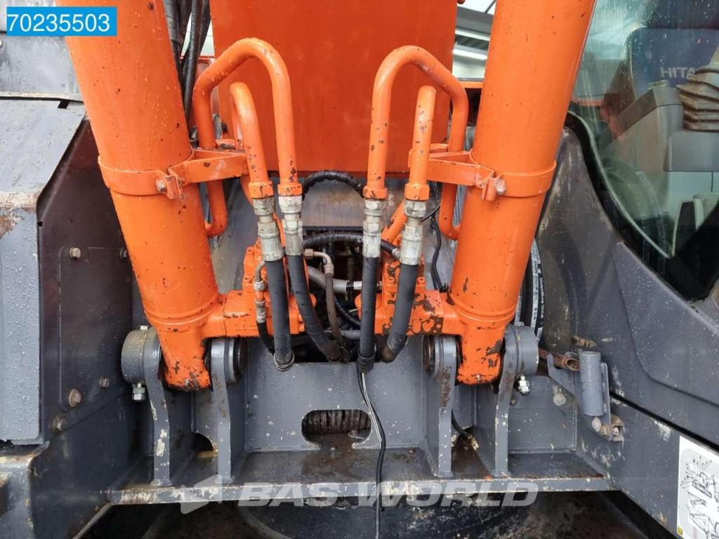 Hitachi ZX225 USLC-3 COMES WITH NEW BUCKET Foto 9