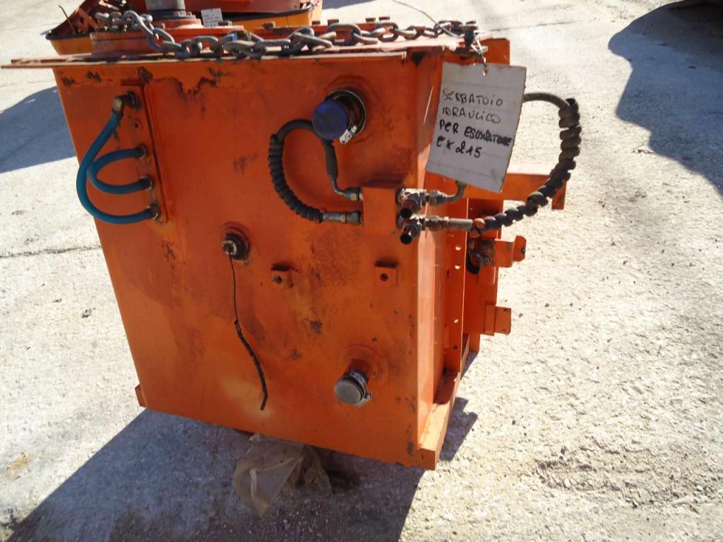 Serbatoio olio idraulico per Fiat Hitachi EX 215 Foto 1