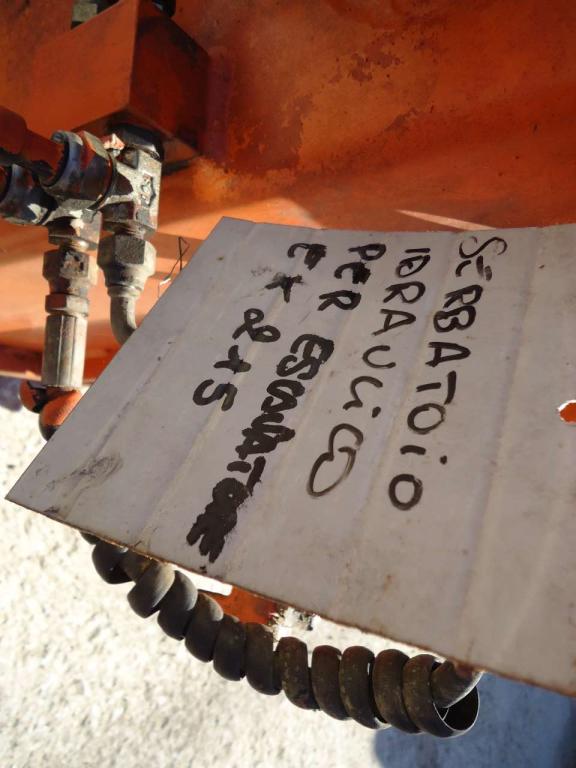 Serbatoio olio idraulico per Fiat Hitachi EX 215 Foto 5