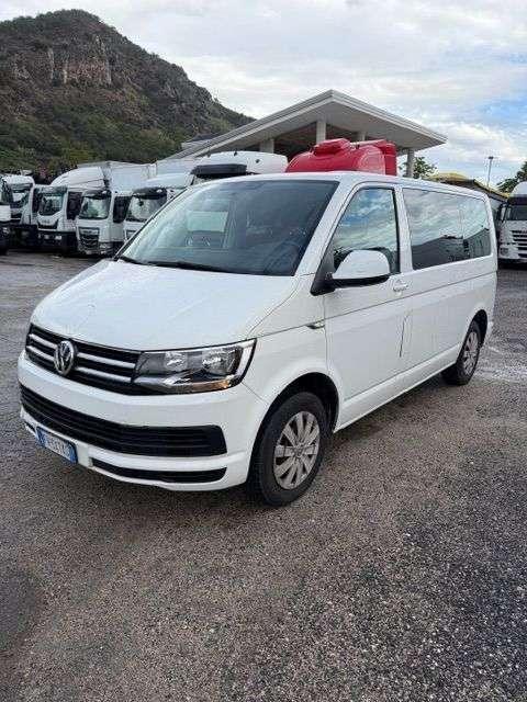 Volkswagen KOMBI 9 posti Foto 1
