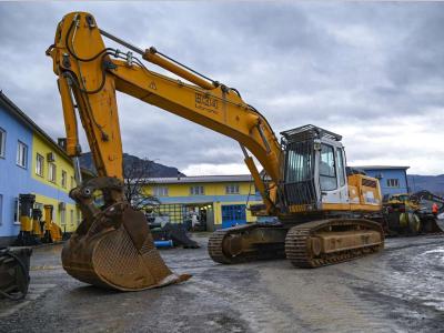 Liebherr R934B