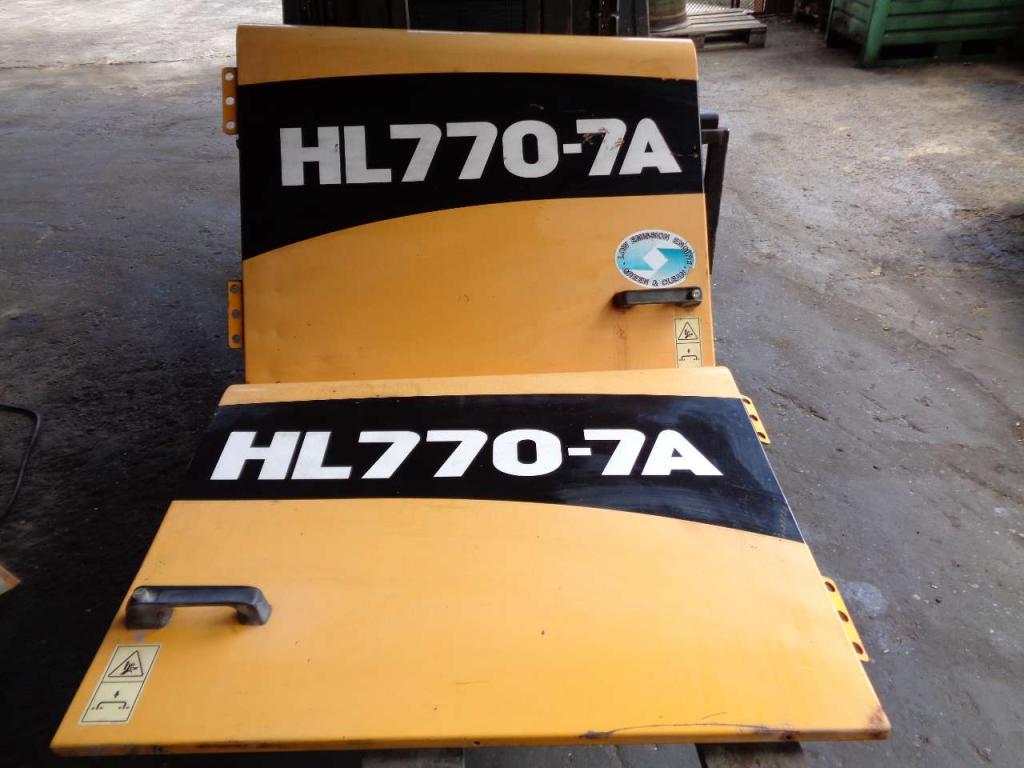 Cofanatura e carter carrozzeria per Hyundai 770-7A Foto 1