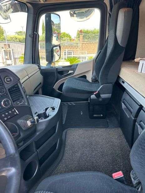 Mercedes-Benz actros 2548 Foto 6
