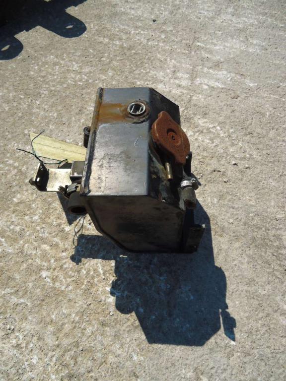 Vaschetta acqua per Fiat Hitachi W130 Foto 2