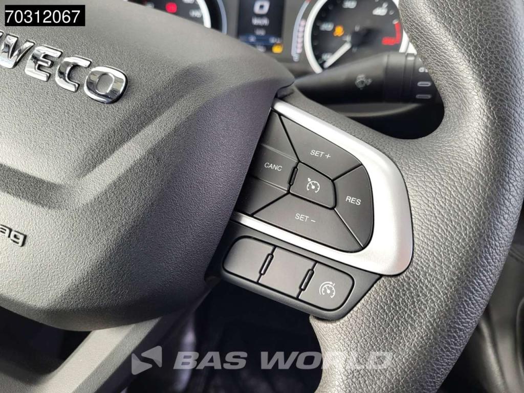 Iveco Daily For rent in Germany from €3.795 per month Cruise control Foto 24