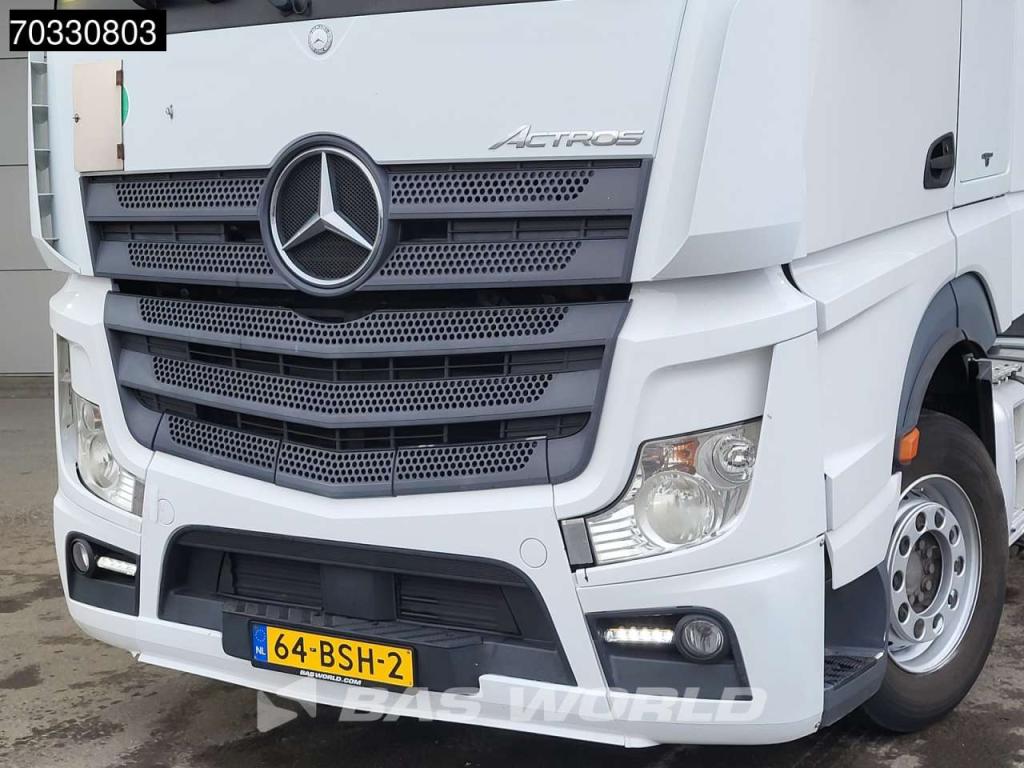 Mercedes-Benz Actros 1843 4X2 BigSpace NL-Truck Retarder 2x Tanks Foto 5