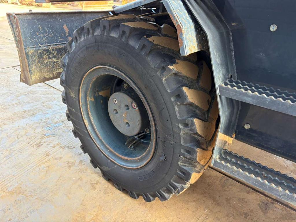 Komatsu PW148-10 Foto 11