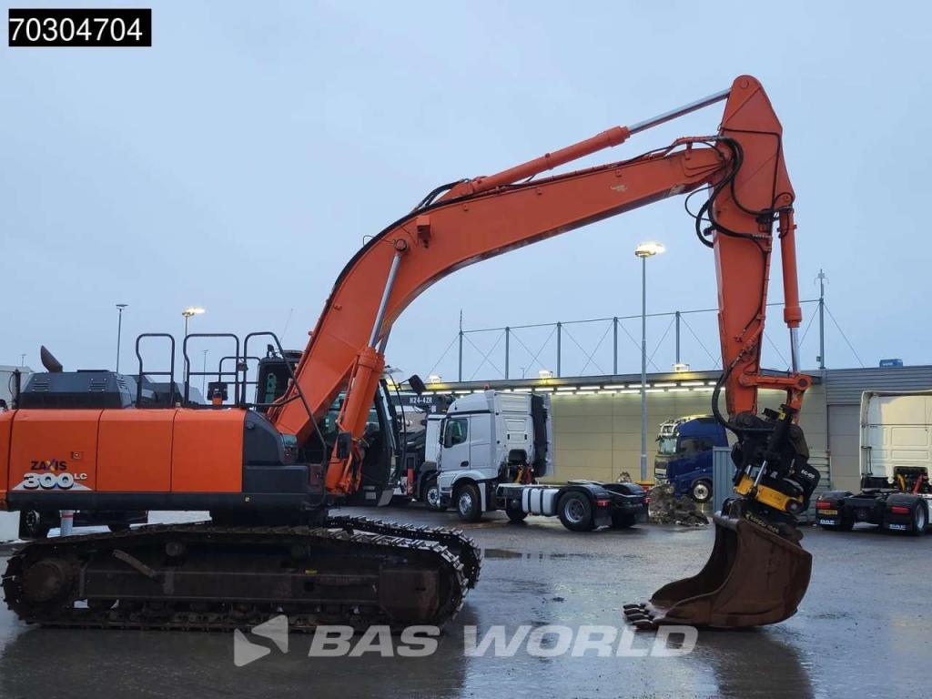 Hitachi ZX300 LC -6 Foto 7