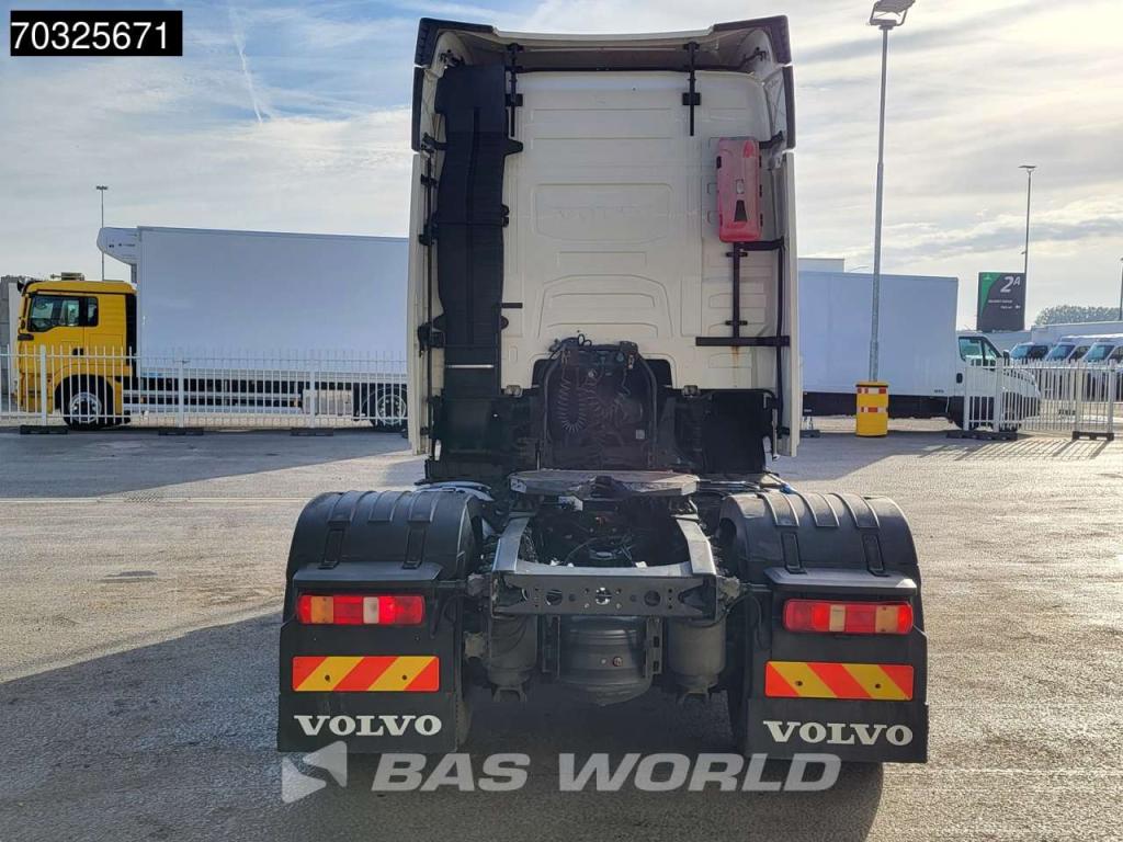 Volvo FH 460 4X2 2x Tanks Standklima Foto 11