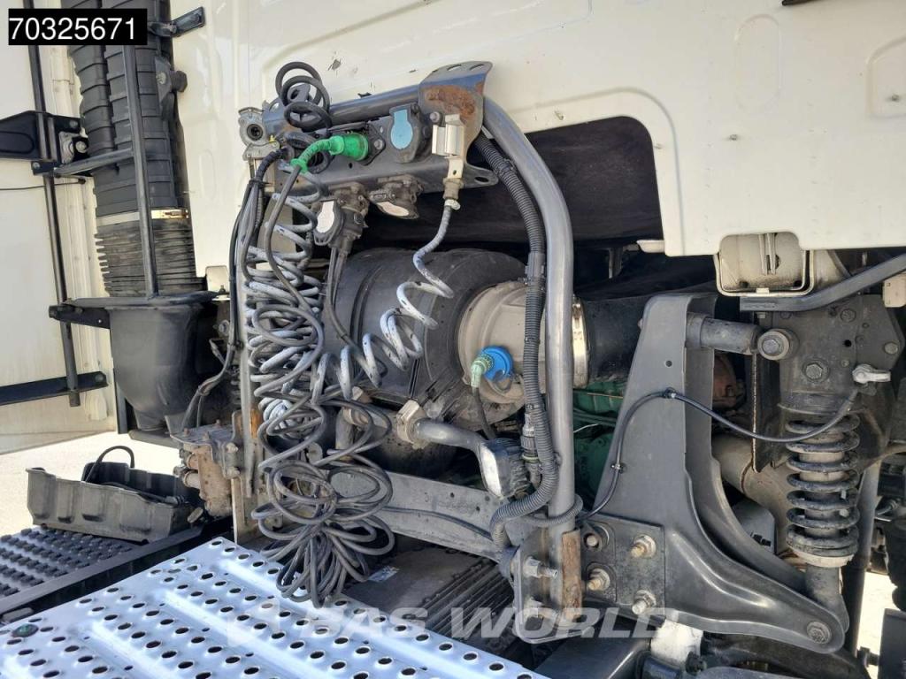 Volvo FH 460 4X2 2x Tanks Standklima Foto 13