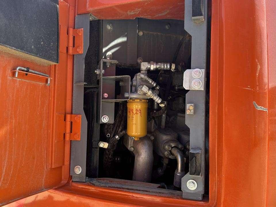 Hitachi ZX225USLC-6 Foto 11