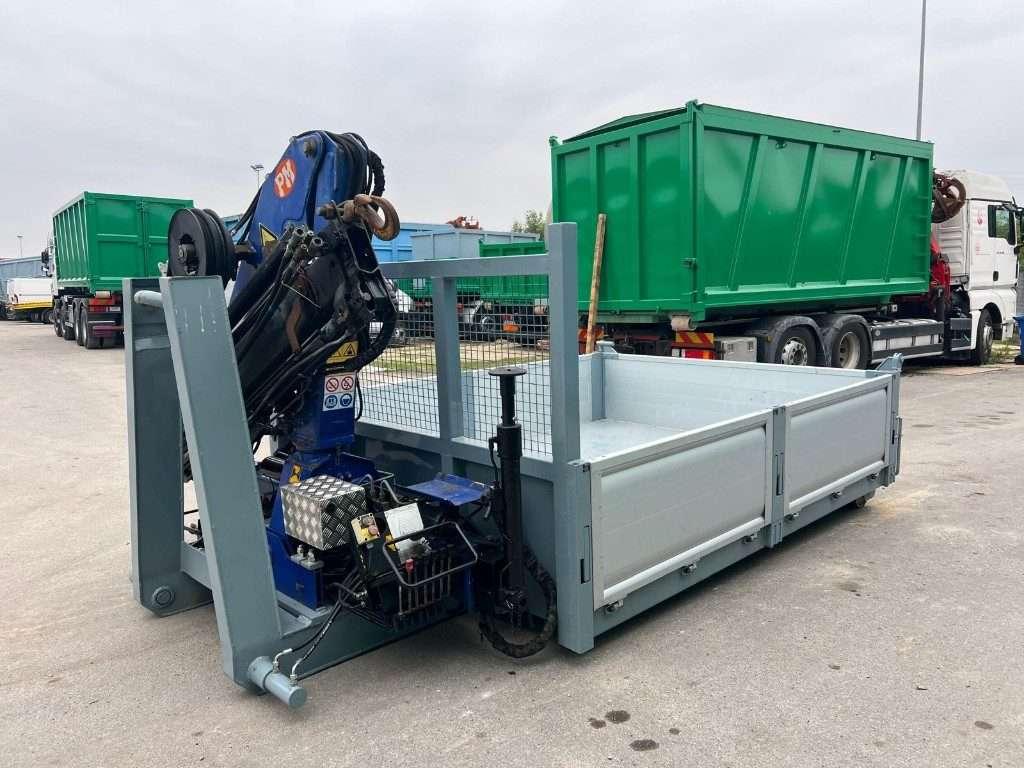 PM SCARRABILE NUOVO A PIANALE CON GRU Foto 5