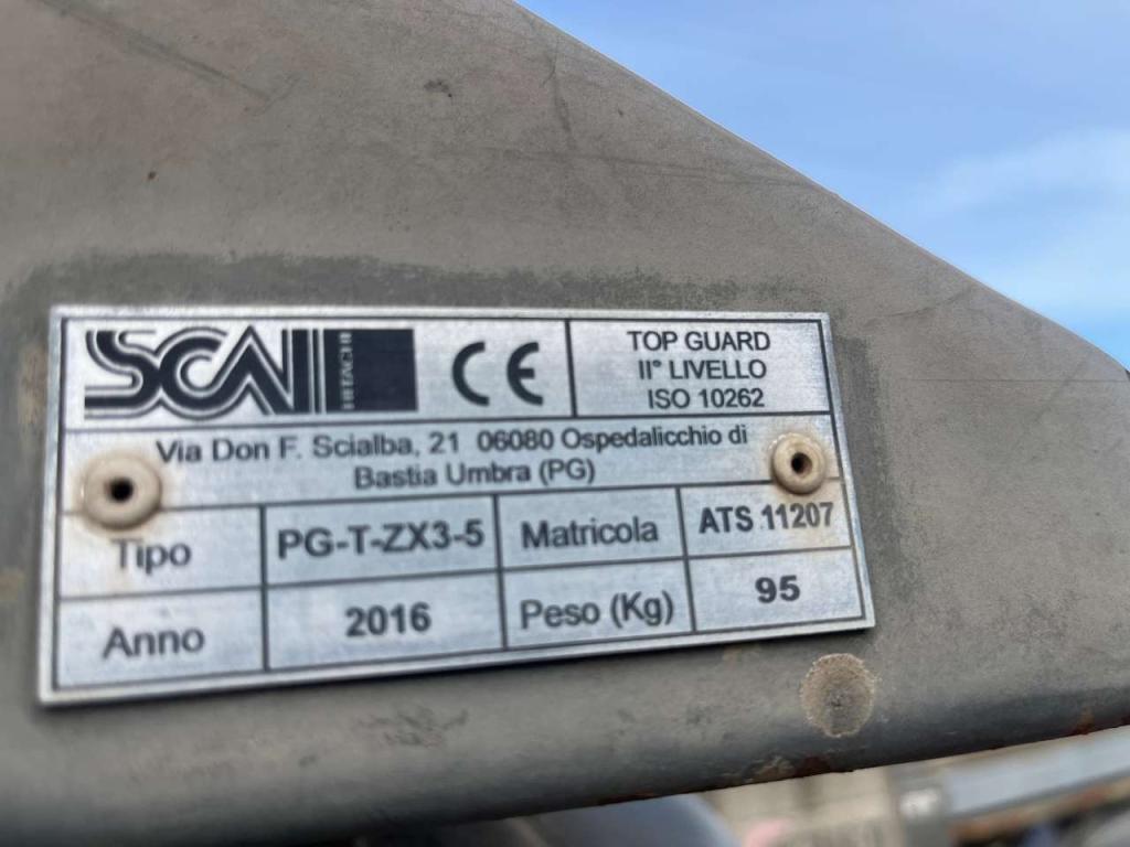 Hitachi GRIGLIE PROTEZIONE CABINA Foto 4