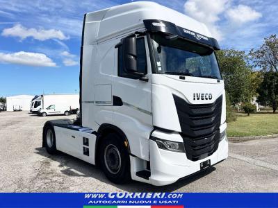 Iveco AS440S49TP in vendita da Gorrieri Autocarri Srl