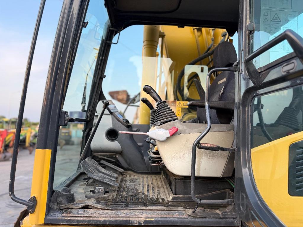 Komatsu PC210NLC-8 Foto 9