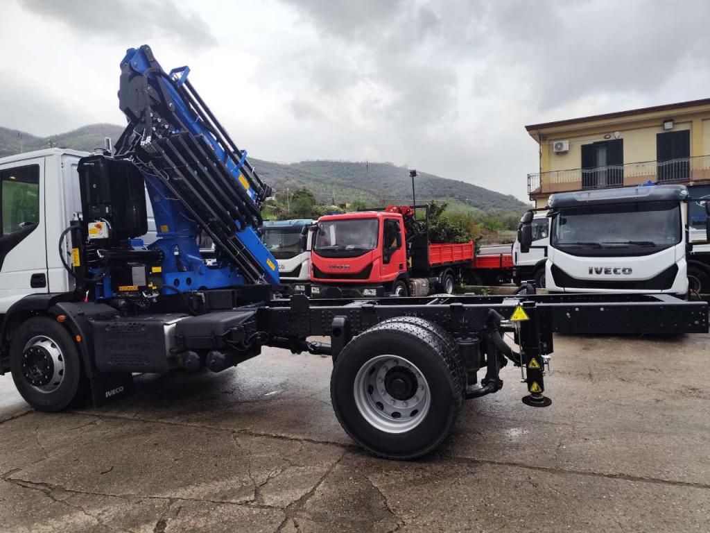 Iveco EUROCARGO 180-250 Foto 12