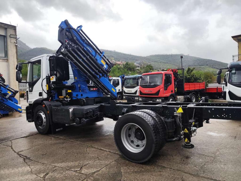 Iveco EUROCARGO 180-250 Foto 18