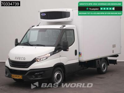 Iveco Daily 35S16 Automaat Koelwagen Vriezer Zijdeur Achterdeuren Carrier Xarios 5 Airco Camera Euro6 Bak in vendita da BAS World B.V.