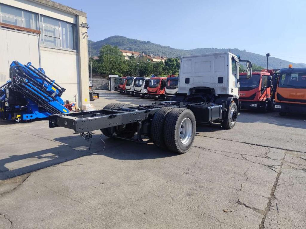 Iveco EUROCARGO 180E32 Foto 17