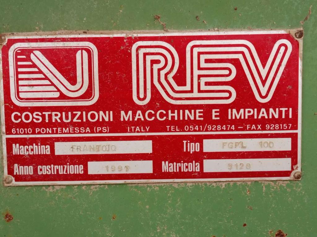 Rev UFS 100 Foto 4