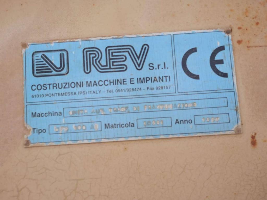 Rev UFS 100 Foto 5
