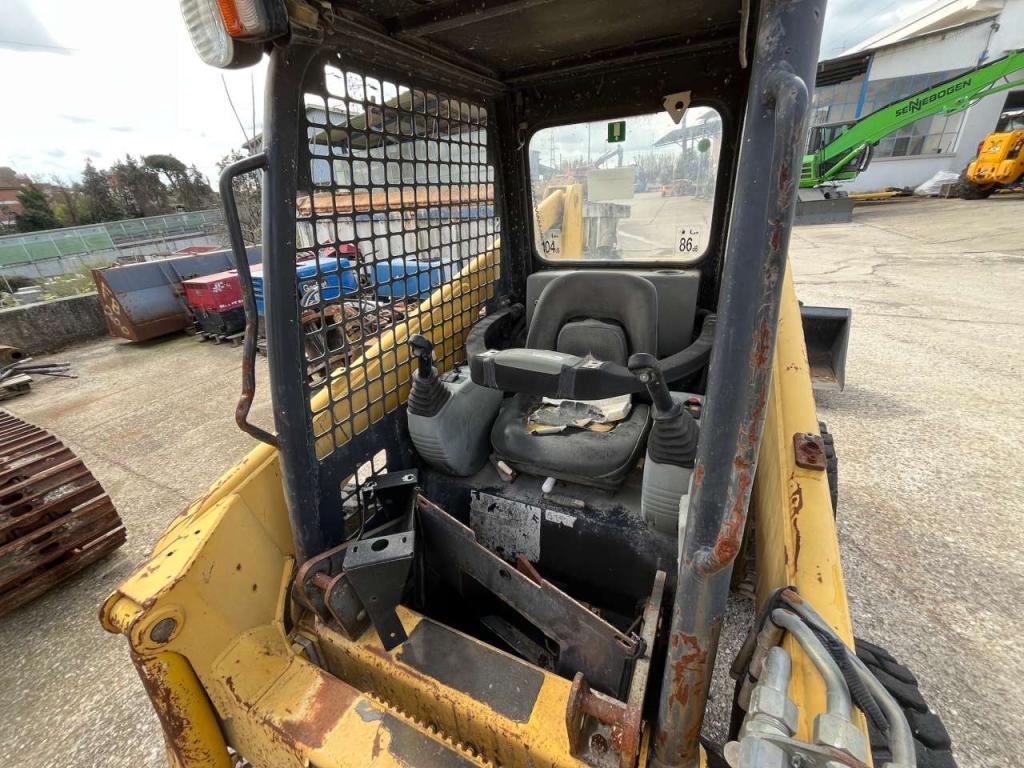 Komatsu SK815-5 Foto 6