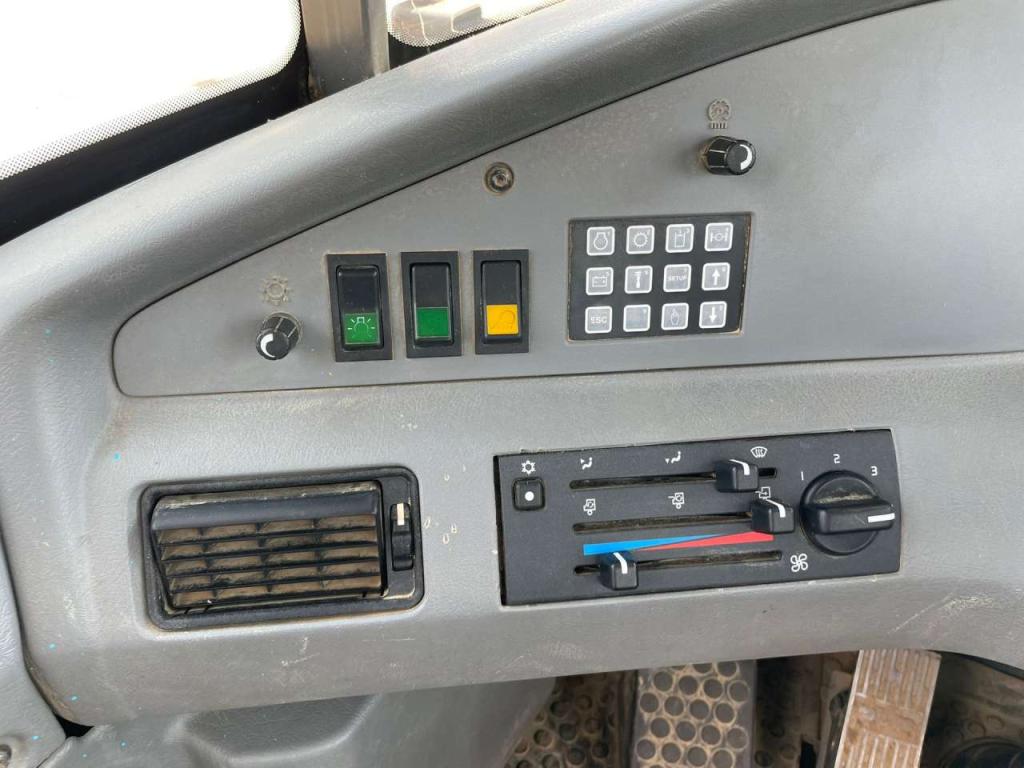 Volvo A25D Foto 19