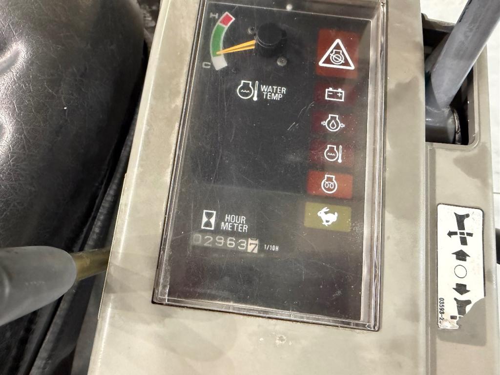 Takeuchi TB016 Foto 9
