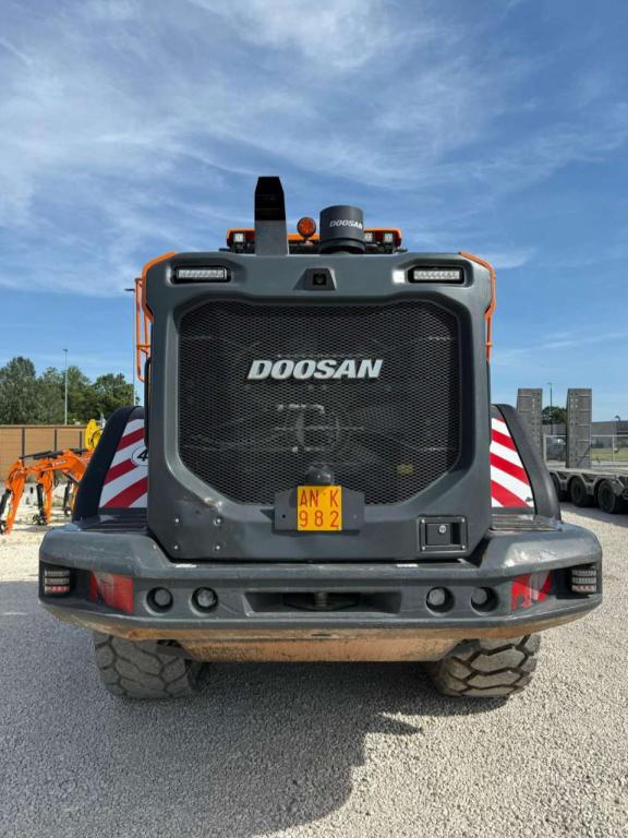 Doosan DL320-7 Foto 5
