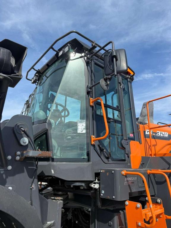 Doosan DL320-7 Foto 6
