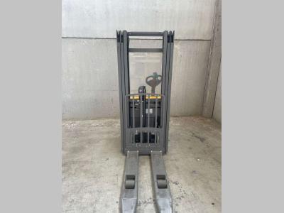 Jungheinrich EJC 212 in vendita da Deal Di Balliu Mentor & c. Sas