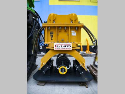 Vibro Bat 08 with rotator in vendita da Balavto