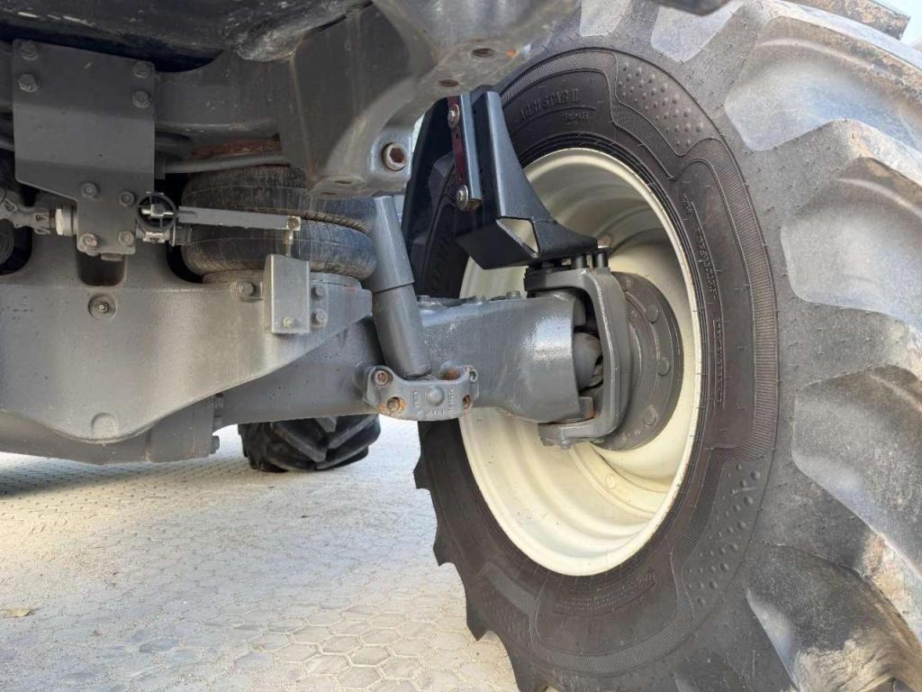 Valtra T 174 GOOD TIRES Foto 16
