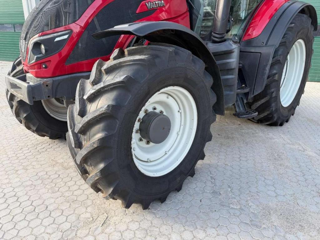 Valtra T 174 GOOD TIRES Foto 9