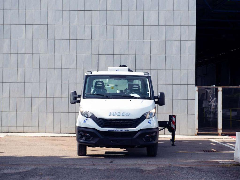 Oil&Steel Snake 2010 H plus SU IVECO DAILY 35S14H Foto 13
