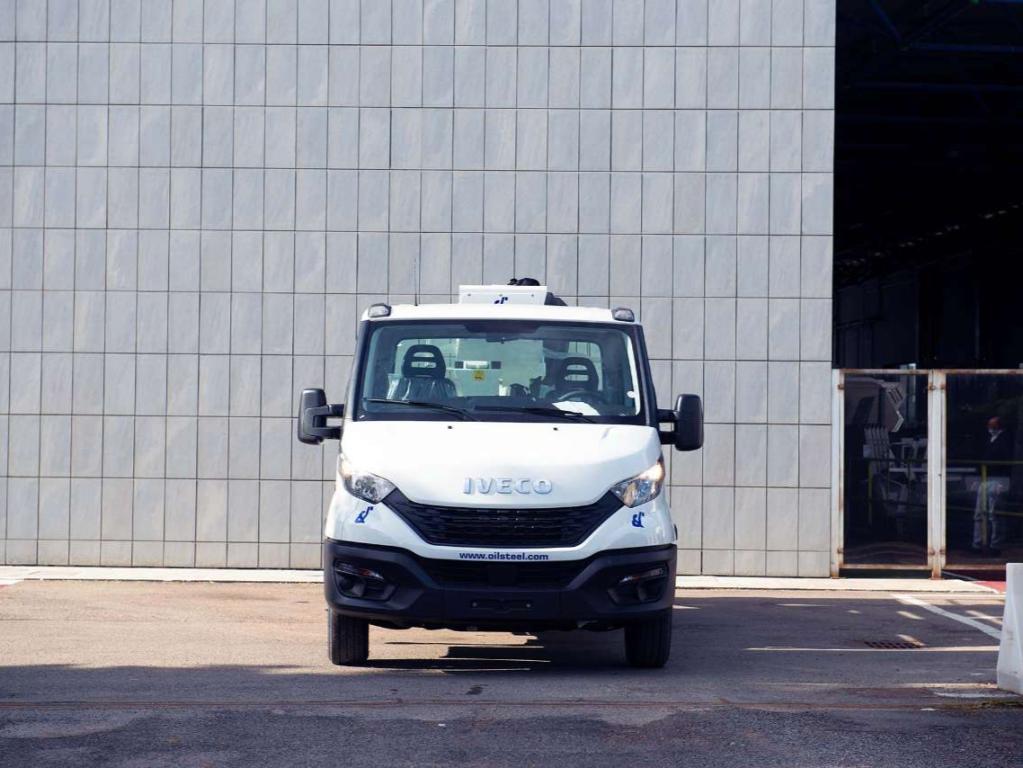 Oil&Steel Snake 2010 H plus SU IVECO DAILY 35S14H Foto 14