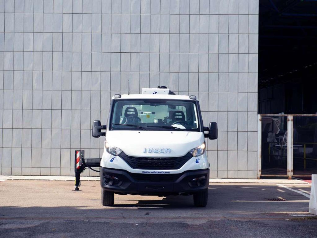 Oil&Steel Snake 2010 H plus SU IVECO DAILY 35S14H Foto 16