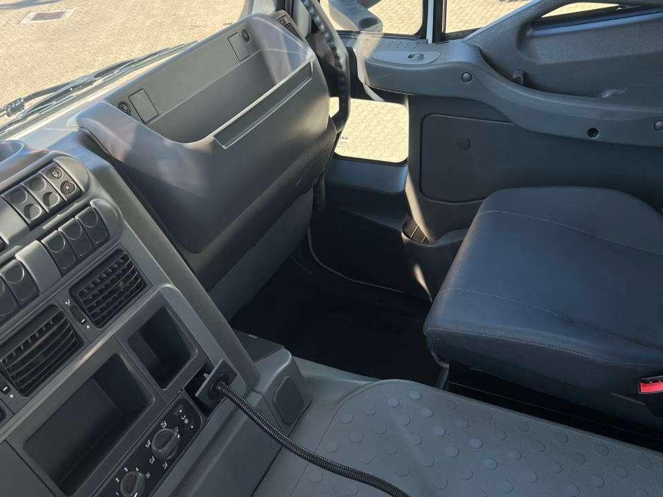 Iveco Trakker 410 8X4 Foto 6