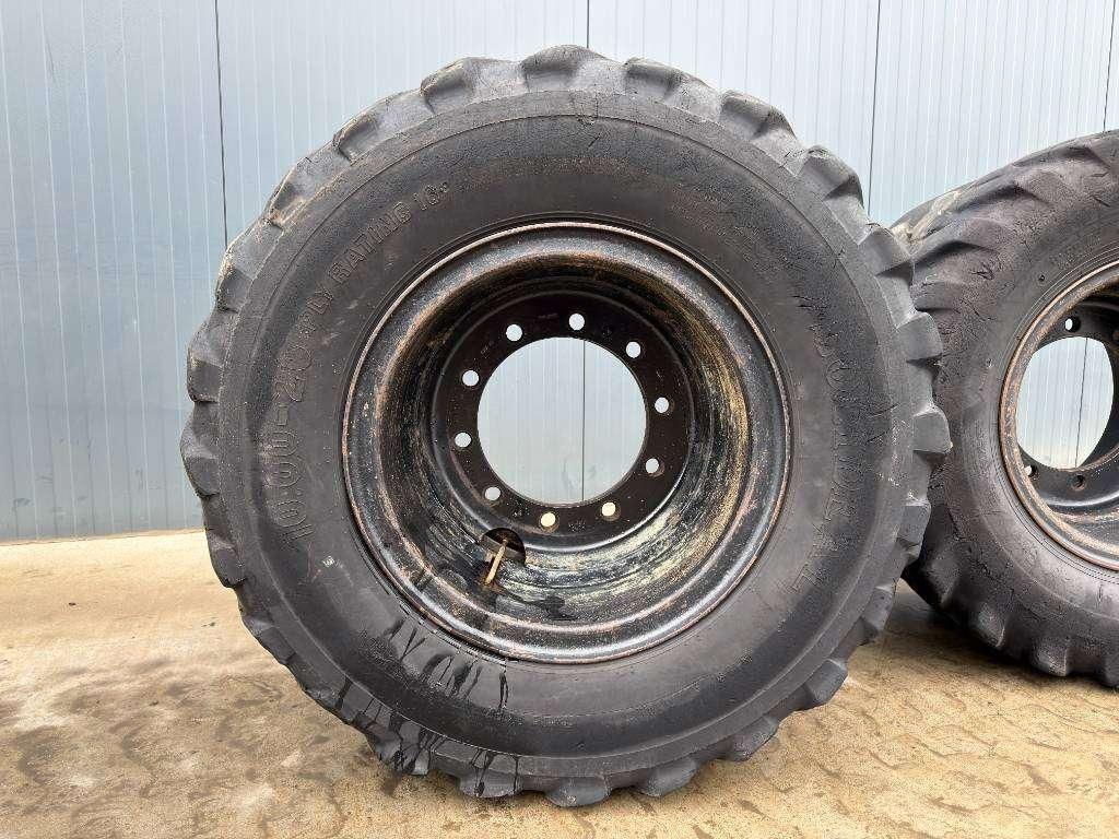 Pneumatico per Bridgestone 1000 x 20 Set / 10.00 x 20: 4x2 Tyres Foto 2