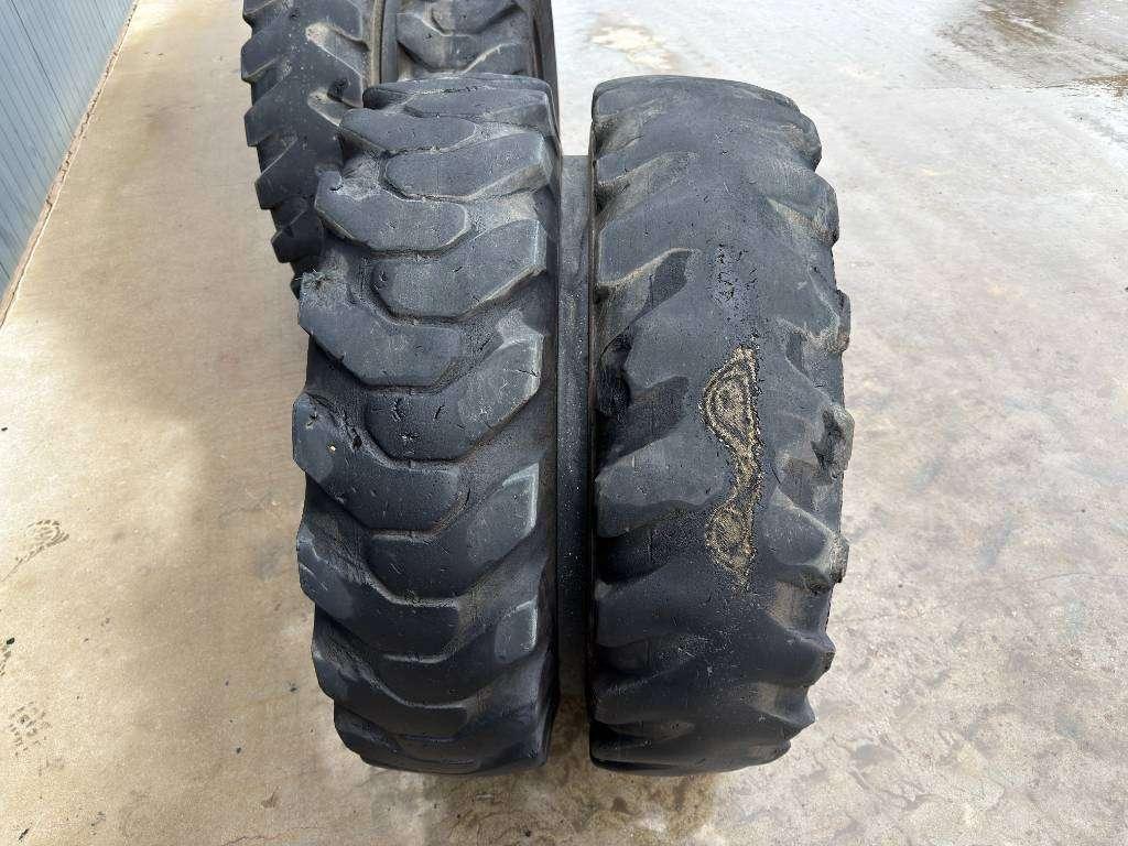 Pneumatico per Bridgestone 1000 x 20 Set / 10.00 x 20: 4x2 Tyres Foto 4