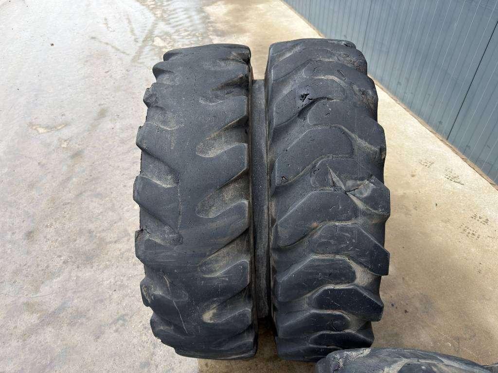 Pneumatico per Bridgestone 1000 x 20 Set / 10.00 x 20: 4x2 Tyres Foto 5