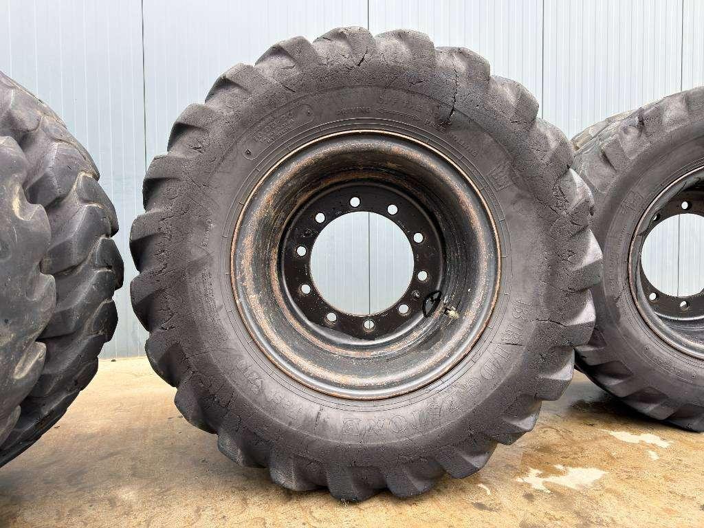 Pneumatico per Bridgestone 1000 x 20 Set / 10.00 x 20: 4x2 Tyres Foto 6