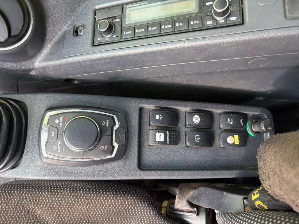 Hyundai HX260L Foto 29