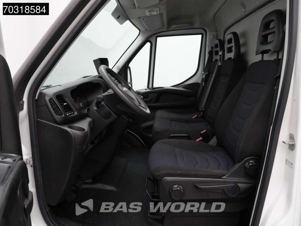 Iveco Daily 35C14 1000KG Laadklep 233cm Hoog Zijdeur Dubbellucht Bakwagen Airco Camera Lat om Lat D'Holla Foto 14