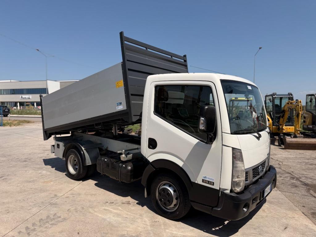 Nissan Cabstar NT400 Foto 2