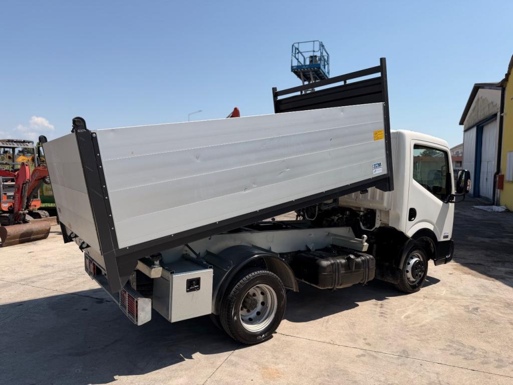 Nissan Cabstar NT400 Foto 3