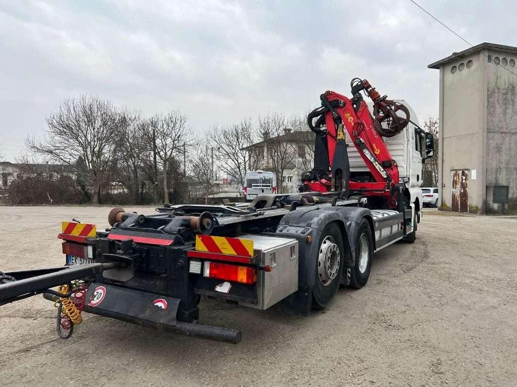 Man TGX 26.480 SCARRABILE CON GRU Foto 6