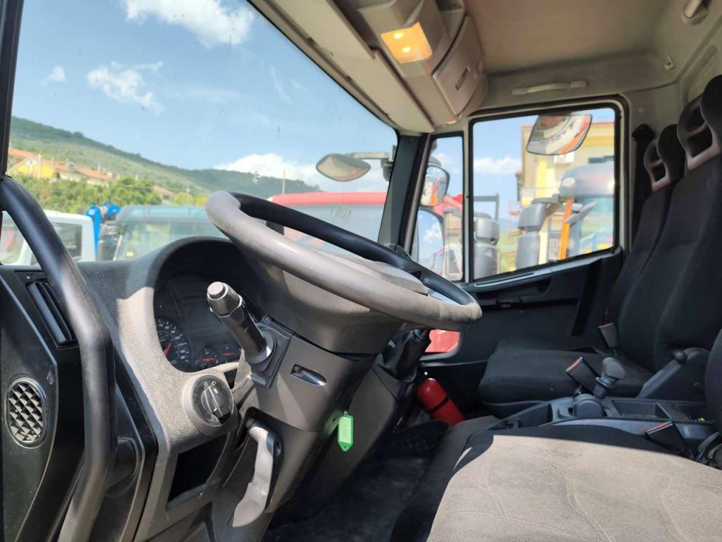 Iveco EUROCARGO 120-190L Foto 6